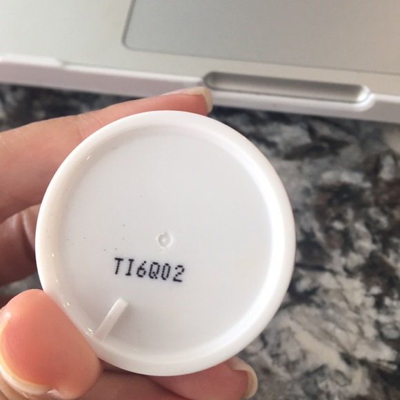 Rose face mask - Picture 3 of 6